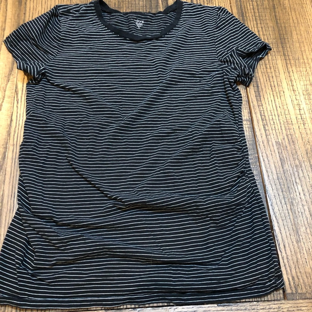 Black and white maternity shirt